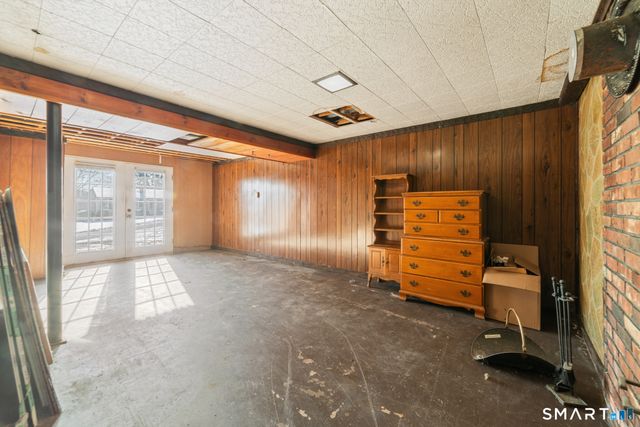 17 Morningstar Drive, Seymour, CT 06483