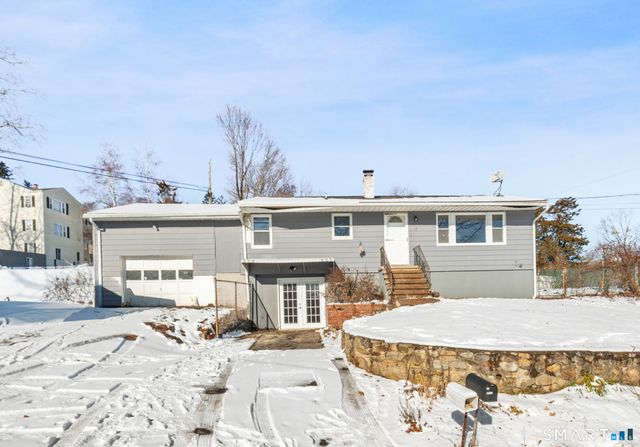 17 Morningstar Drive, Seymour, CT 06483