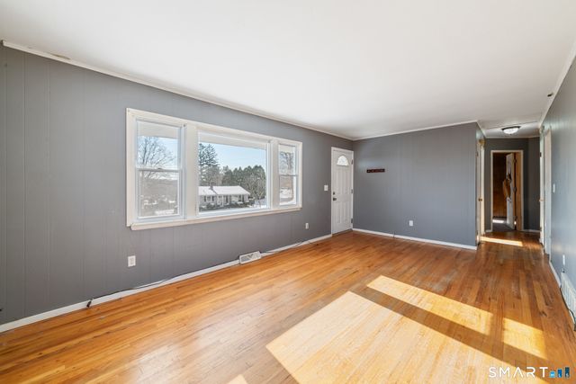 17 Morningstar Drive, Seymour, CT 06483