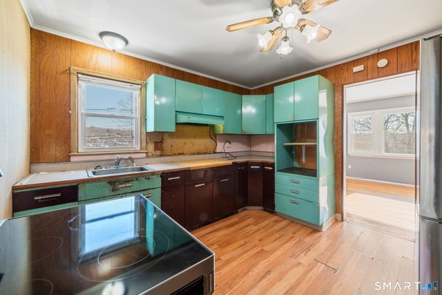 17 Morningstar Drive, Seymour, CT 06483