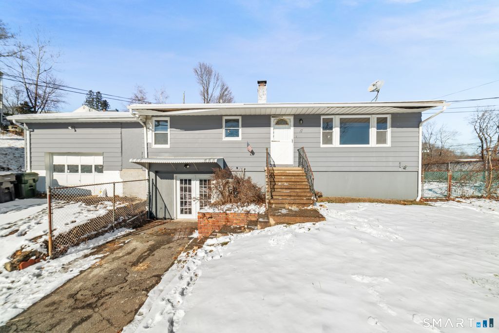 17 Morningstar Drive, Seymour, CT 06483