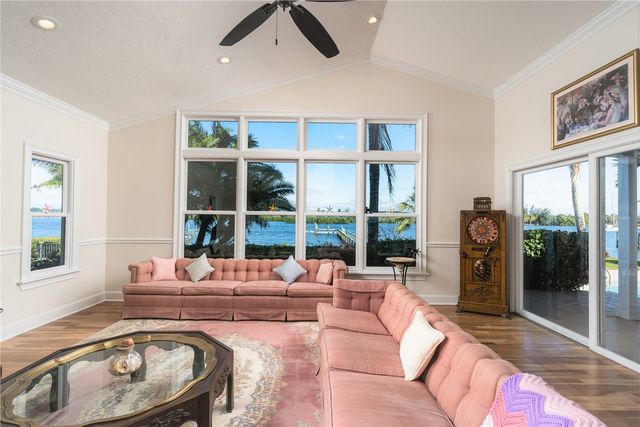 8600 Seacrest Drive, Vero Beach, FL 32963