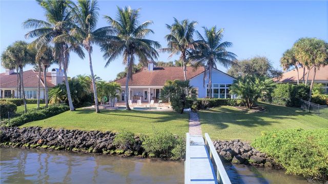 8600 Seacrest Drive, Vero Beach, FL 32963