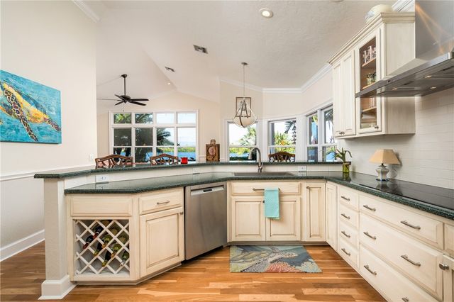 8600 Seacrest Drive, Vero Beach, FL 32963