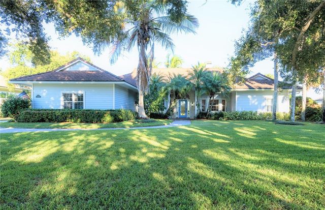 8600 Seacrest Drive, Vero Beach, FL 32963