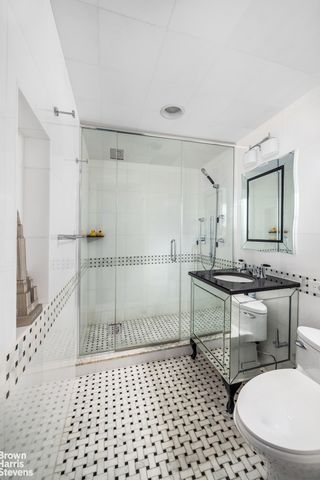 465 W 23rd St Apt 12D, New York City, NY 10011