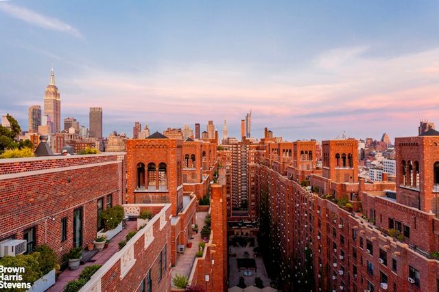 465 W 23rd St Apt 12D, New York City, NY 10011