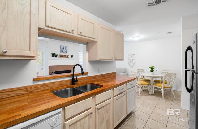 1517 Regency Road 144, Gulf Shores, AL 36542