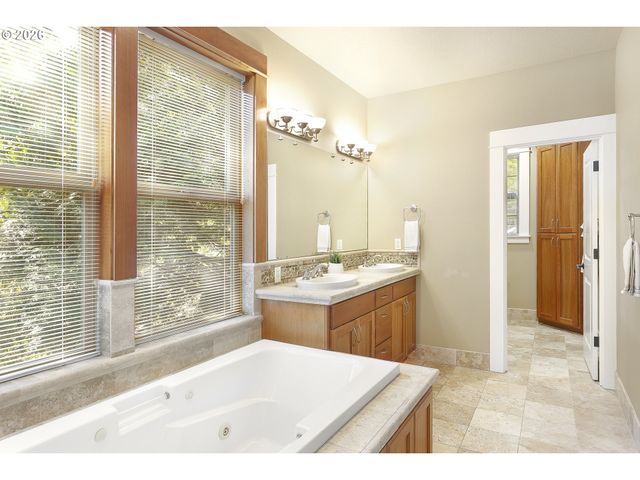 4616 Se HONORS Pl, Gresham, OR 97080