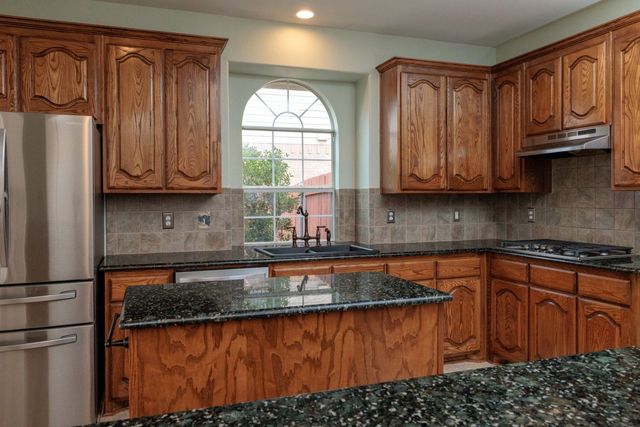 4801 Winterview Drive, Mansfield, TX 76063