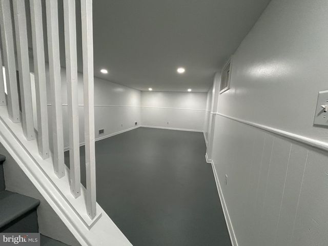 5 ADRIAN CT, Newark, DE 19713