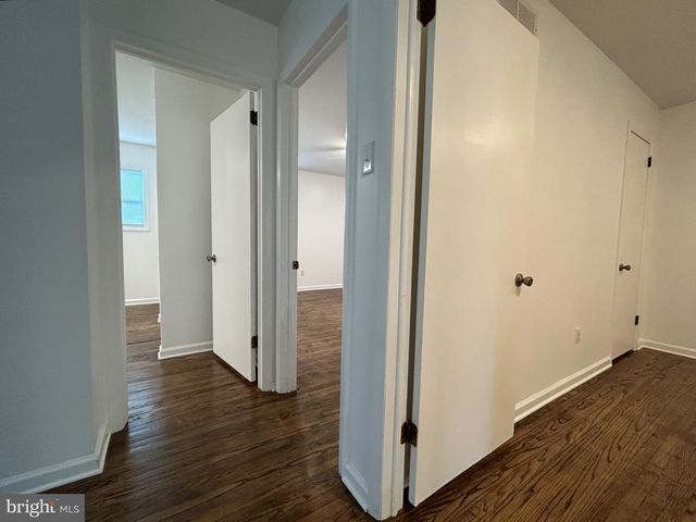 5 ADRIAN CT, Newark, DE 19713