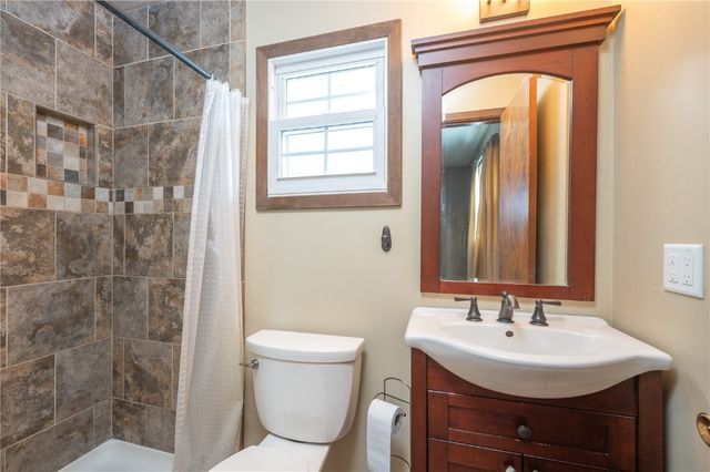 3724 2nd Avenue SW, Cedar Rapids, IA 52404