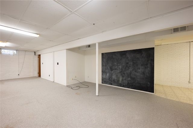 3724 2nd Avenue SW, Cedar Rapids, IA 52404