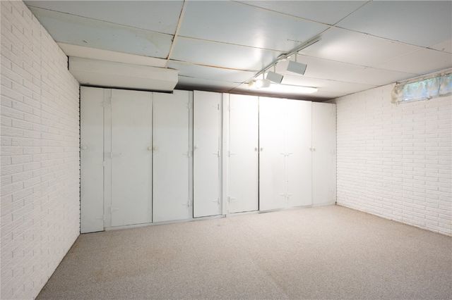 3724 2nd Avenue SW, Cedar Rapids, IA 52404