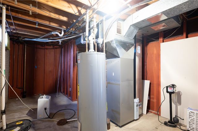 3724 2nd Avenue SW, Cedar Rapids, IA 52404