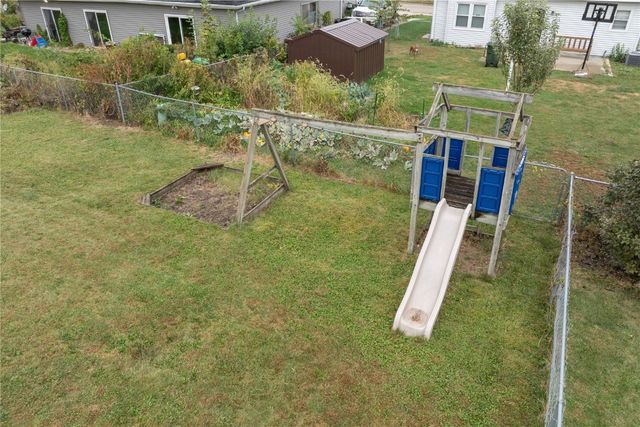 3724 2nd Avenue SW, Cedar Rapids, IA 52404