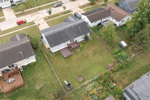 3724 2nd Avenue SW, Cedar Rapids, IA 52404