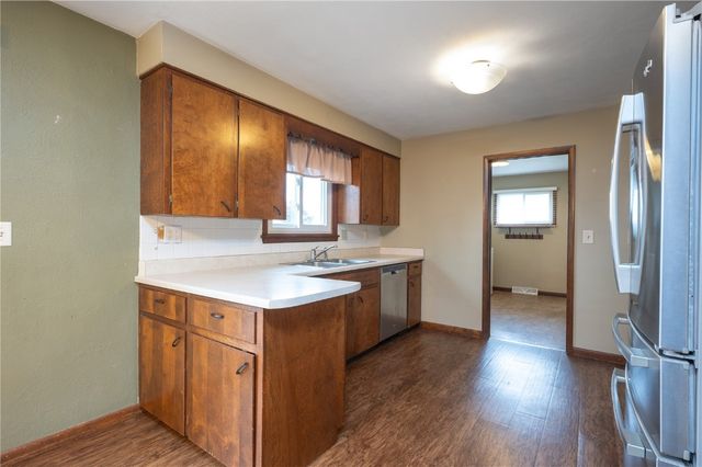 3724 2nd Avenue SW, Cedar Rapids, IA 52404