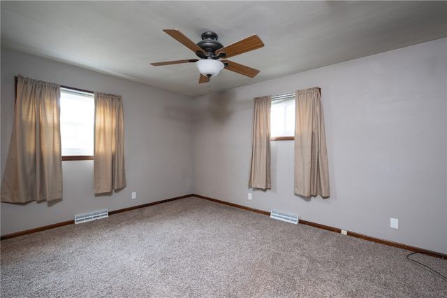 3724 2nd Avenue SW, Cedar Rapids, IA 52404