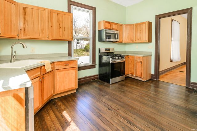 719 W 11th Street, Bloomington, IN 47404