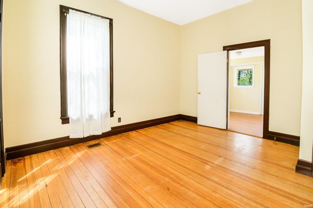 719 W 11th Street, Bloomington, IN 47404