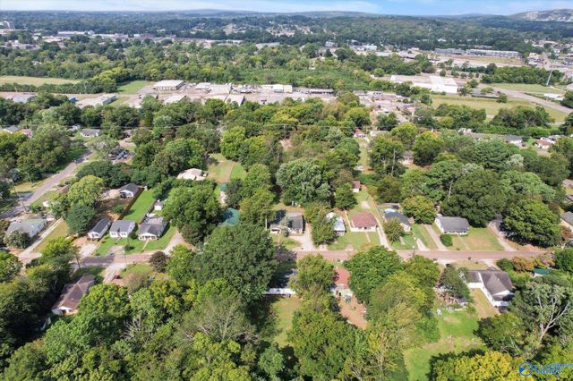 2917 Ford Place NW, Huntsville, AL 35810