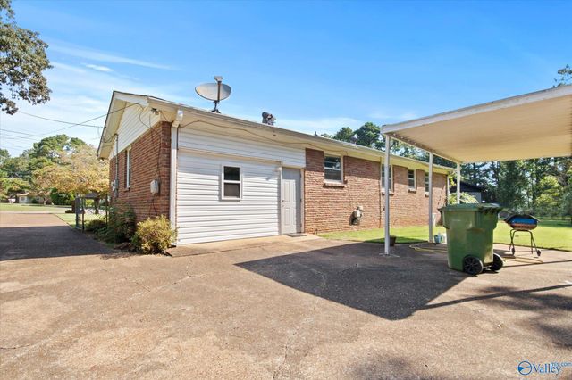 2917 Ford Place NW, Huntsville, AL 35810