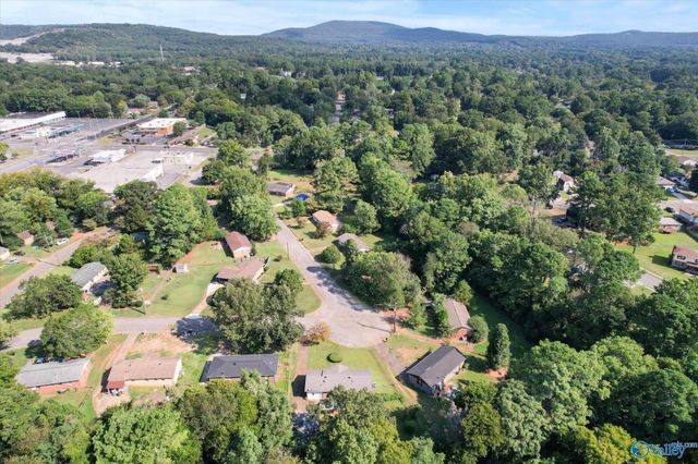 2917 Ford Place NW, Huntsville, AL 35810