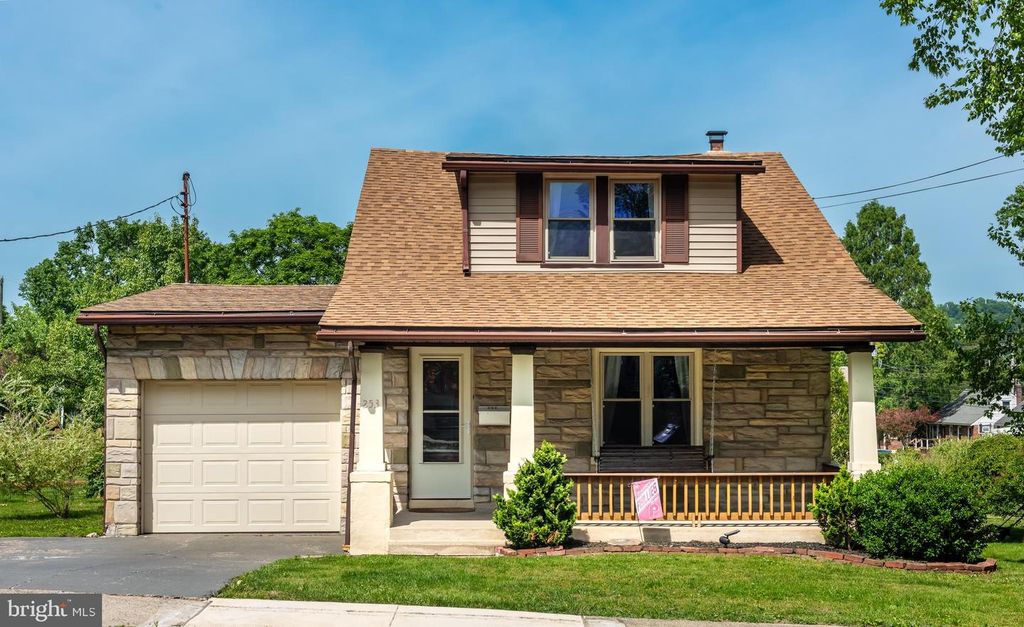 253 MASTER ST, Pottstown, PA 19464