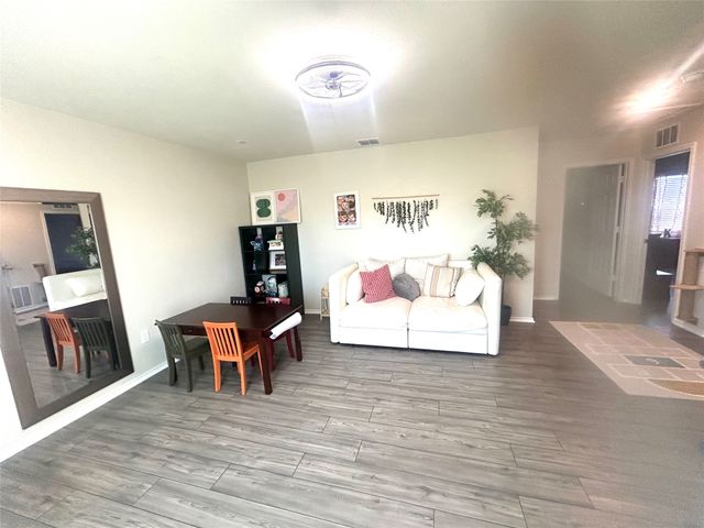 455 Manchester Street, Van Alstyne, TX 75495