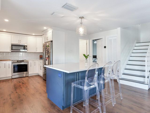 3219 W SAN JUAN STREET B, Tampa, FL 33629