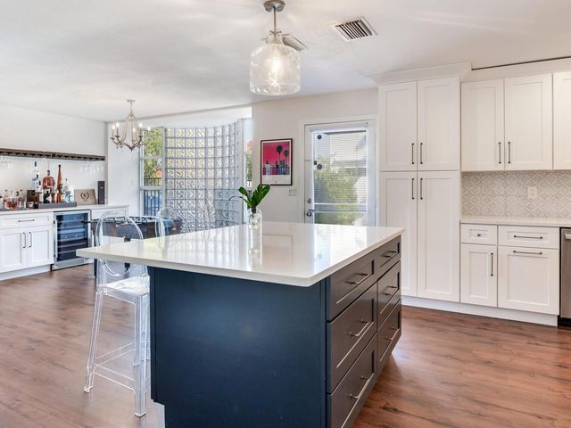 3219 W SAN JUAN STREET B, Tampa, FL 33629