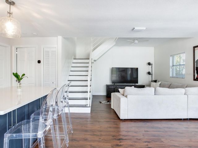 3219 W SAN JUAN STREET B, Tampa, FL 33629