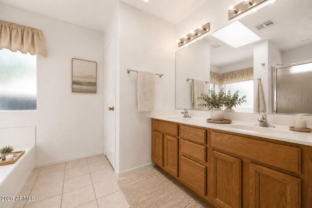 2315 E EDNA Avenue, Phoenix, AZ 85022