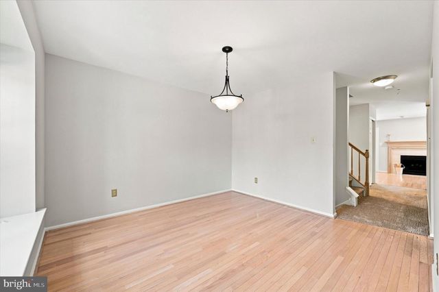 1 FORSYTHIA CT, Lafayette Hill, PA 19444
