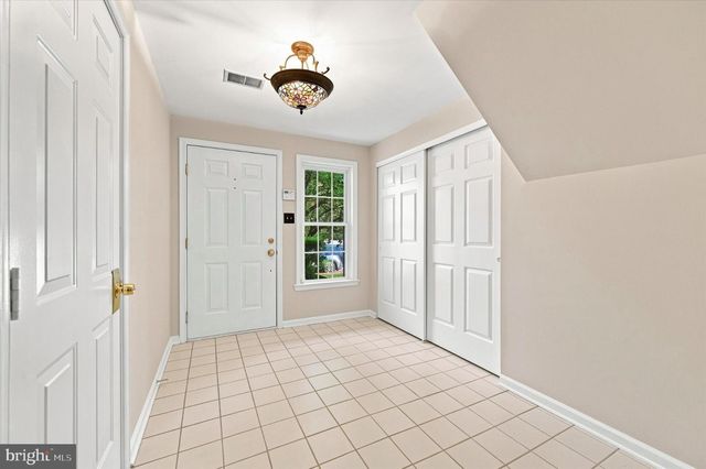 1 FORSYTHIA CT, Lafayette Hill, PA 19444