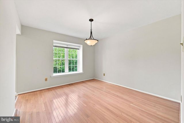 1 FORSYTHIA CT, Lafayette Hill, PA 19444