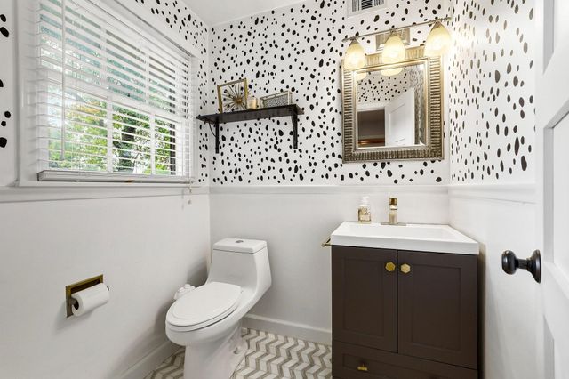 10106 Crestover Circle, Dallas, TX 75229