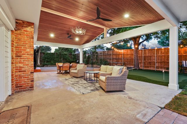 10106 Crestover Circle, Dallas, TX 75229