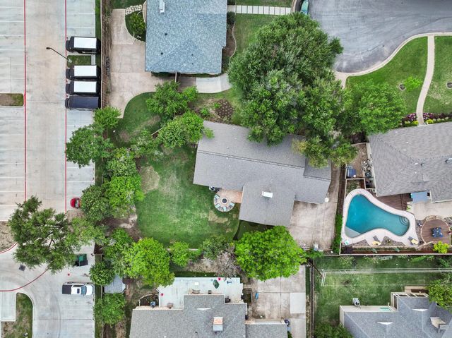 10106 Crestover Circle, Dallas, TX 75229