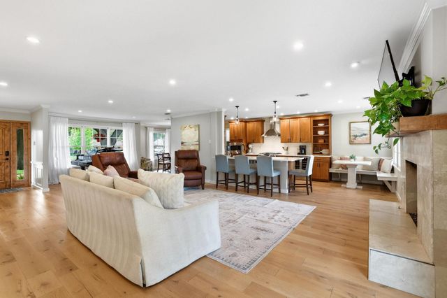 10106 Crestover Circle, Dallas, TX 75229