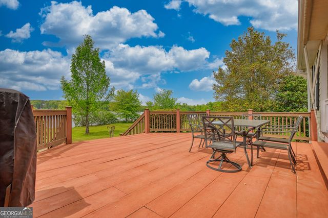 1031 Shoreline Drive, Madison, GA 30650