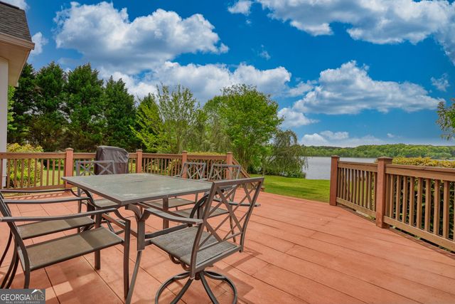 1031 Shoreline Drive, Madison, GA 30650