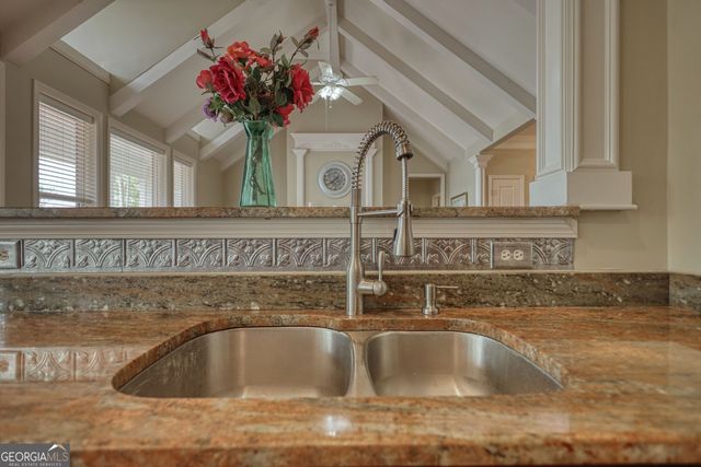 1031 Shoreline Drive, Madison, GA 30650