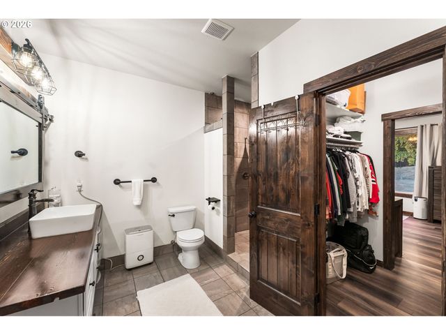 18515 Ne 191ST Cir, Brush Prairie, WA 98606