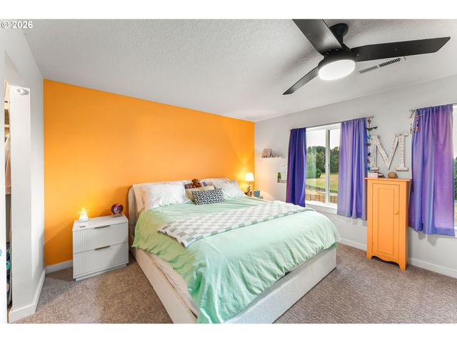18515 Ne 191ST Cir, Brush Prairie, WA 98606