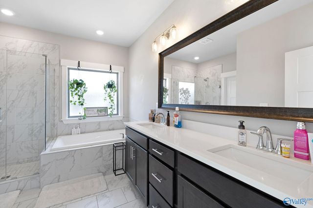 14778 Greenleaf Drive, Athens, AL 35613