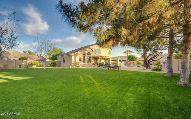 1220 S Abilene Court, Gilbert, AZ 85233