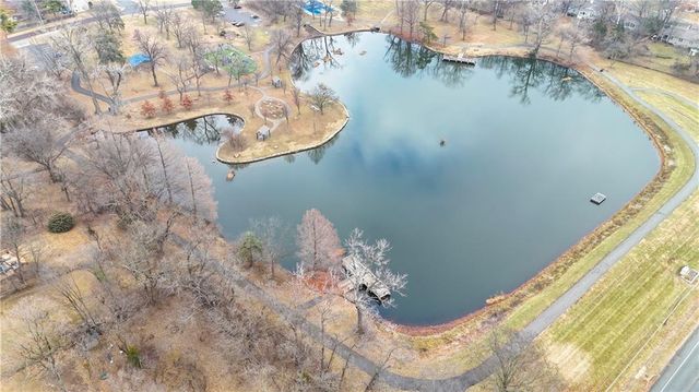 7710 W 87th Street, Overland Park, KS 66212